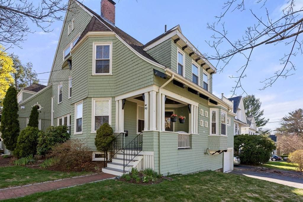 149 Waverley Avenue - Photo 1