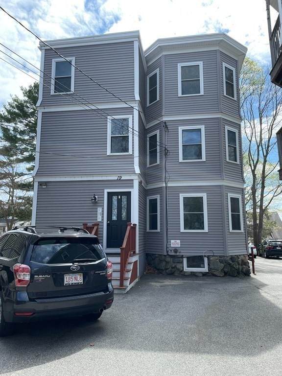 19 Robbins St - Photo 1