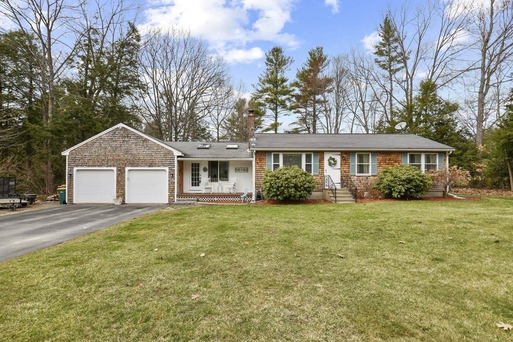 18 Penacook Dr - Photo 1