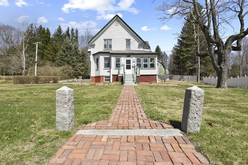 170 Temple St - Photo 1
