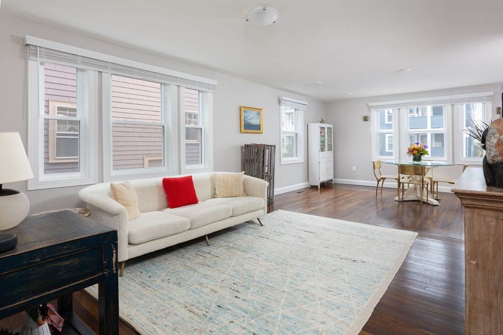 33 Madison Ave - Photo 1