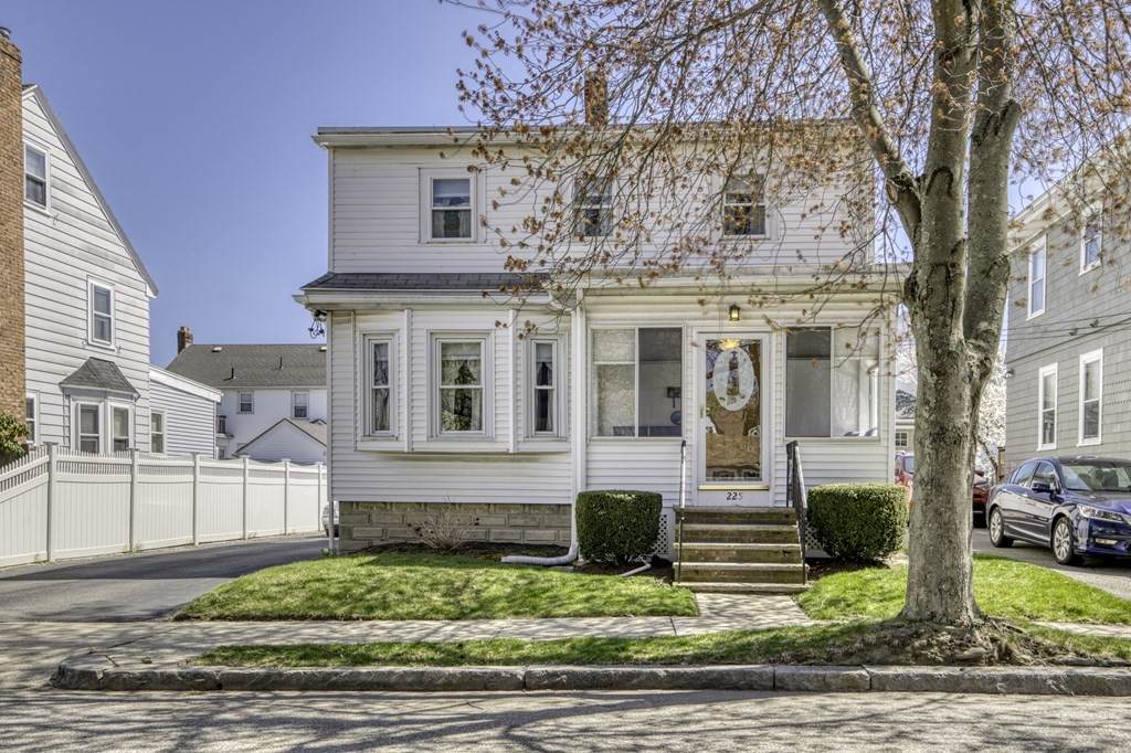 225 Beach St - Photo 1