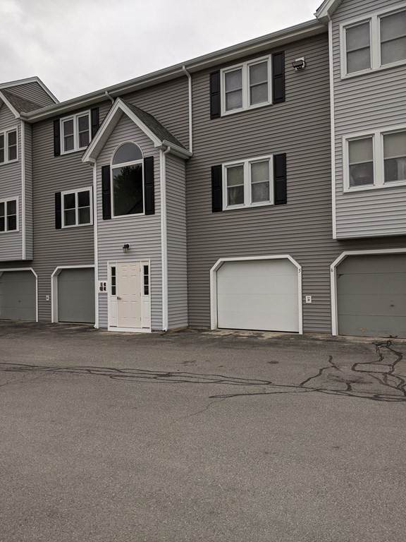 64 Tennis Plaza Rd - Photo 1