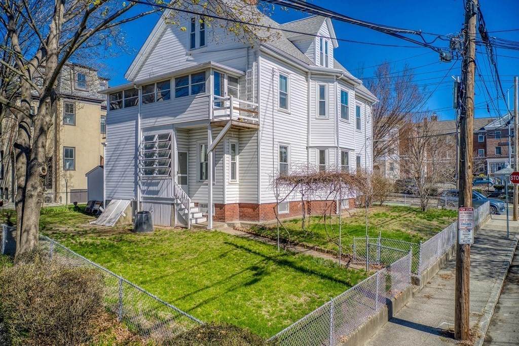 120 Summer St - Photo 1