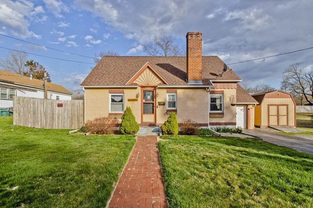 1008 Oak St - Photo 1