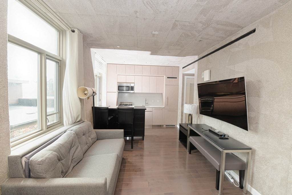 43 Westland Ave - Photo 1