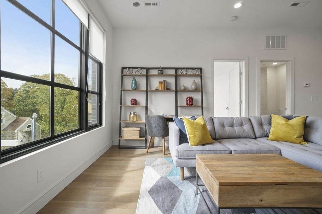 7 Burroughs Street - Photo 1