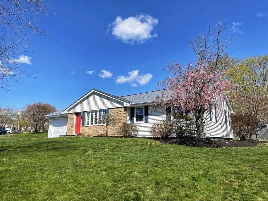 90 Sullivan Ave - Photo 1