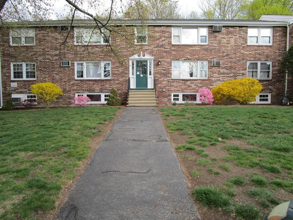 8 Myles Standish Drive - Photo 1
