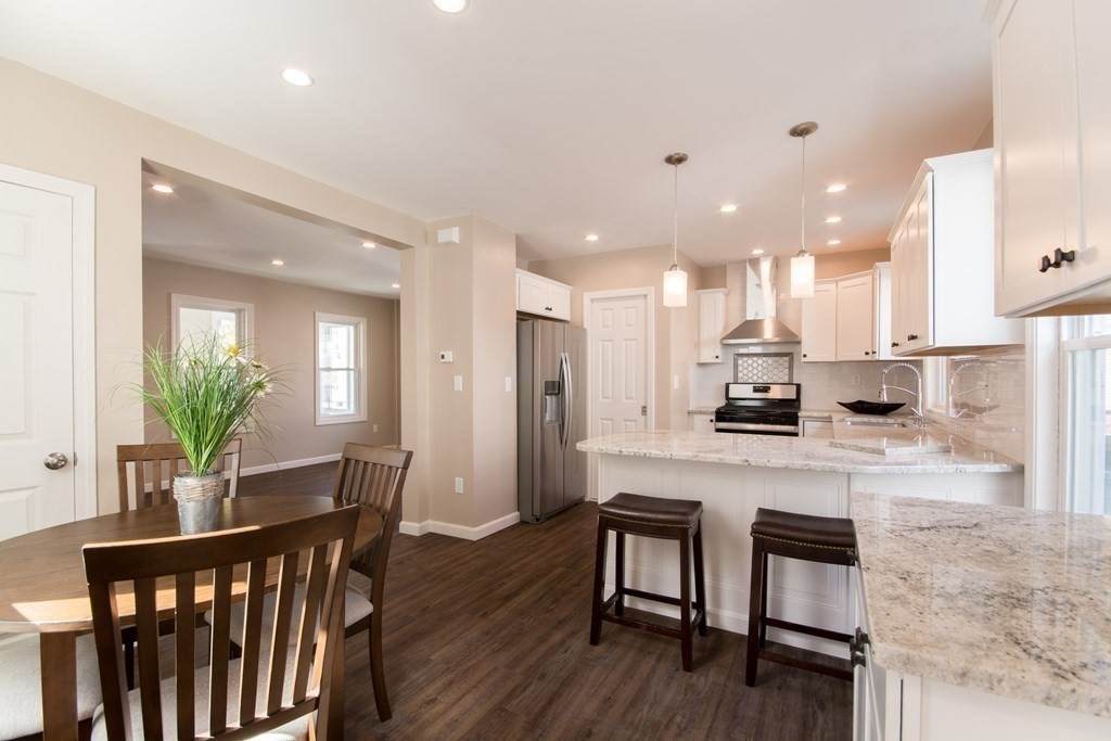82 Mulberry St - Photo 1