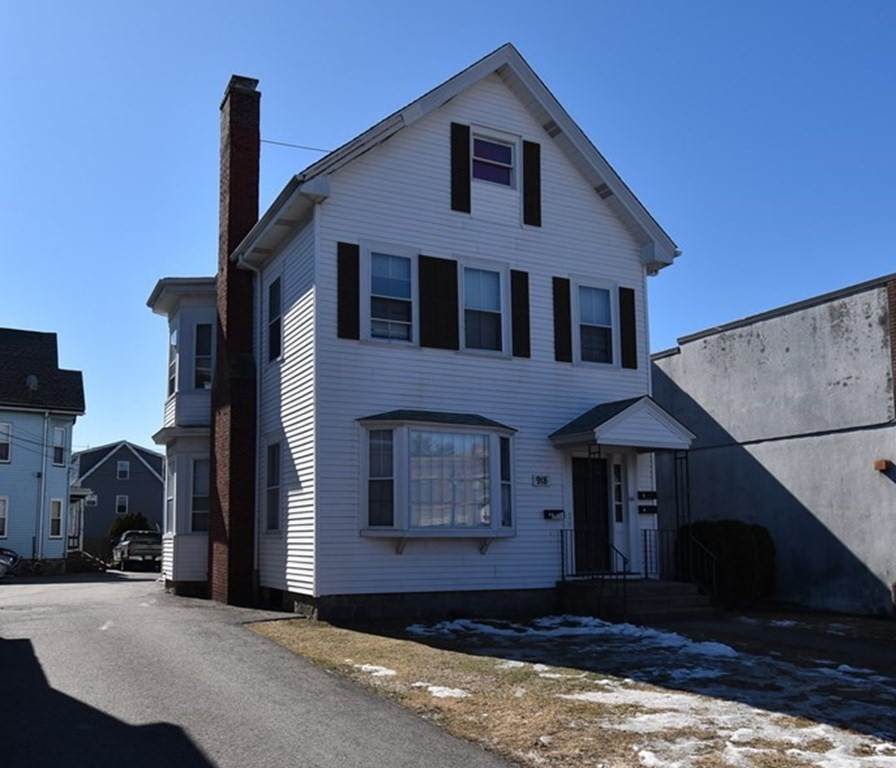 918 Main Street - Photo 1