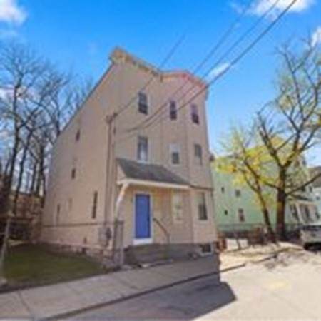 63 Marshfield - Photo 1