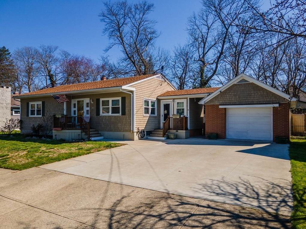264 Caroline St - Photo 1