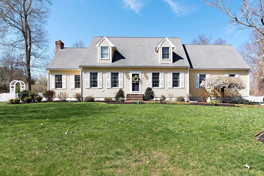 25 Lawrence Drive - Photo 1