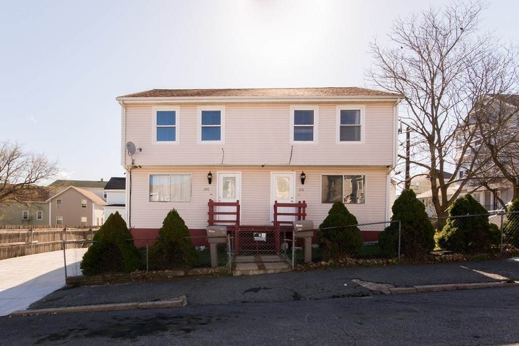 290 Blackstone St - Photo 1