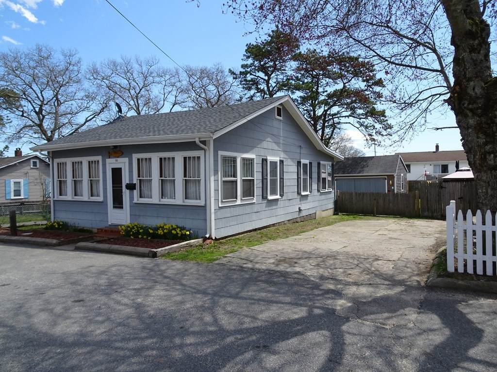 10 Pinehurst Dr - Photo 1