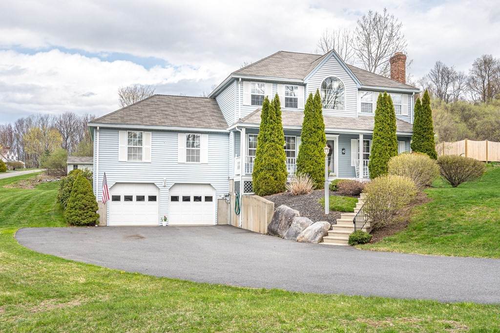 44 Brown Ave - Photo 1