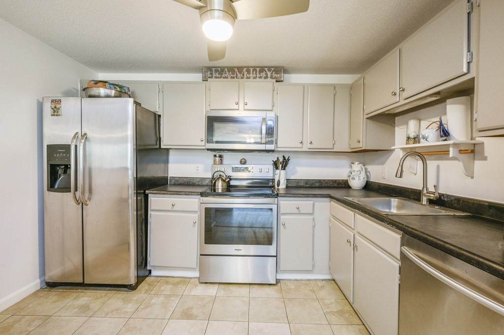 6 Marc Dr - Photo 1