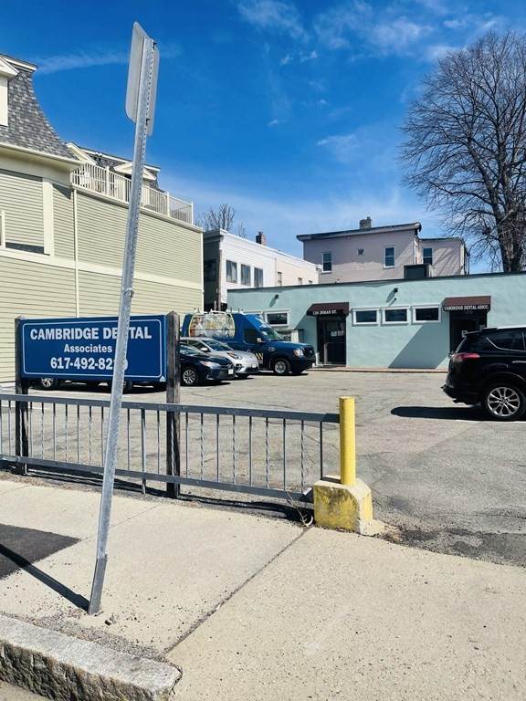 126 Inman St - Photo 1