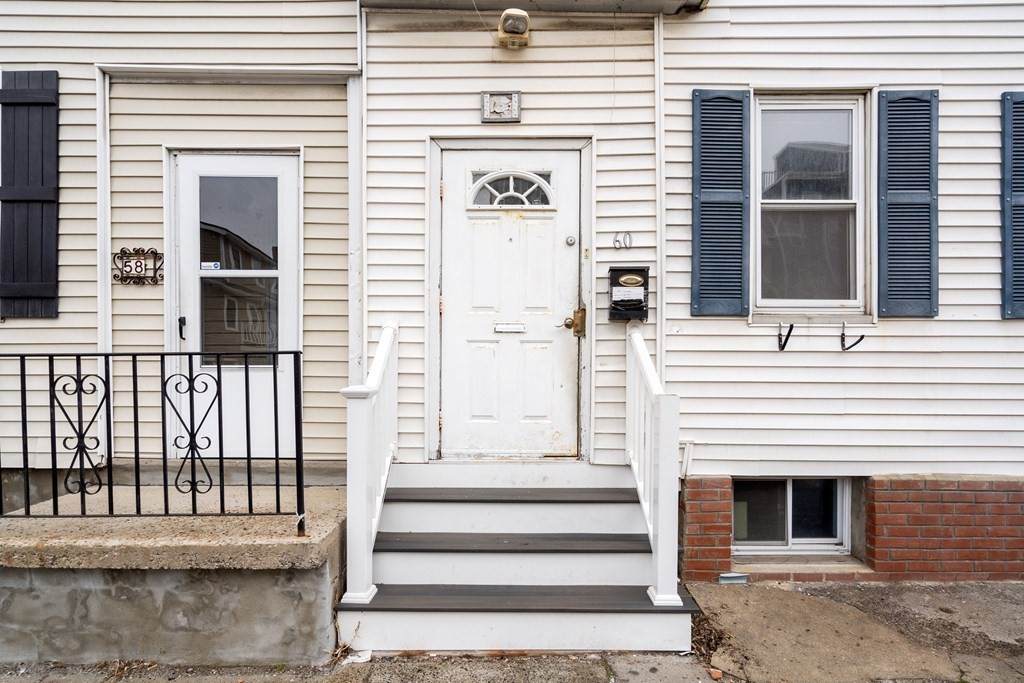 60 Marion St - Photo 1