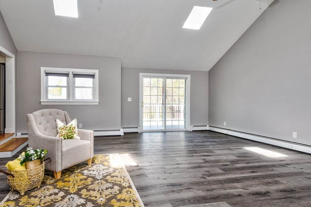 76 Waltham Street - Photo 1