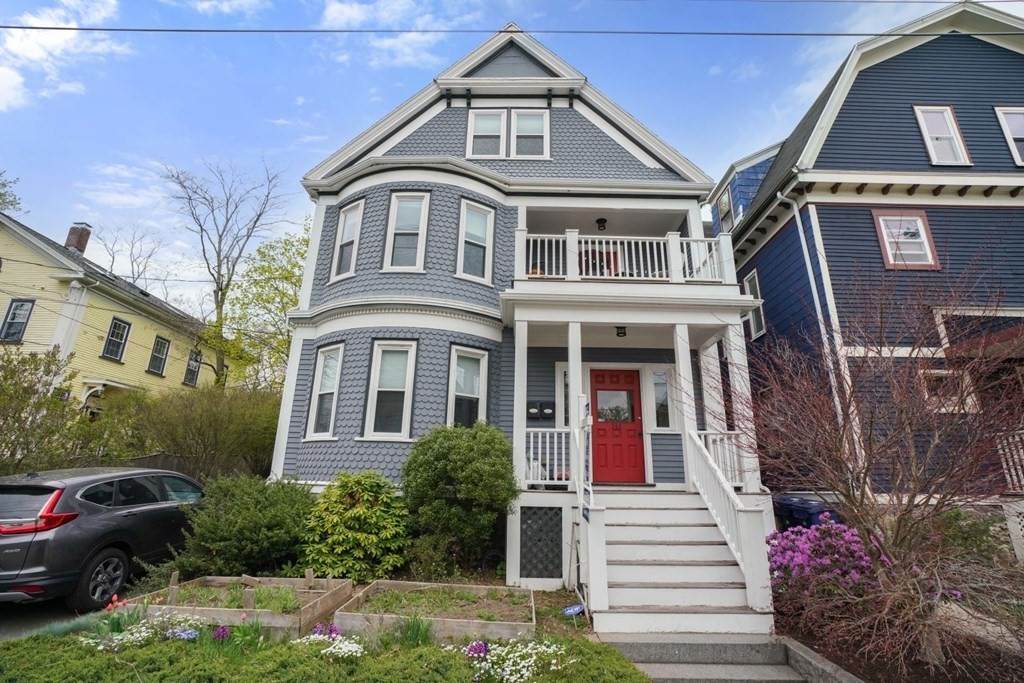 141 Chestnut Ave - Photo 1