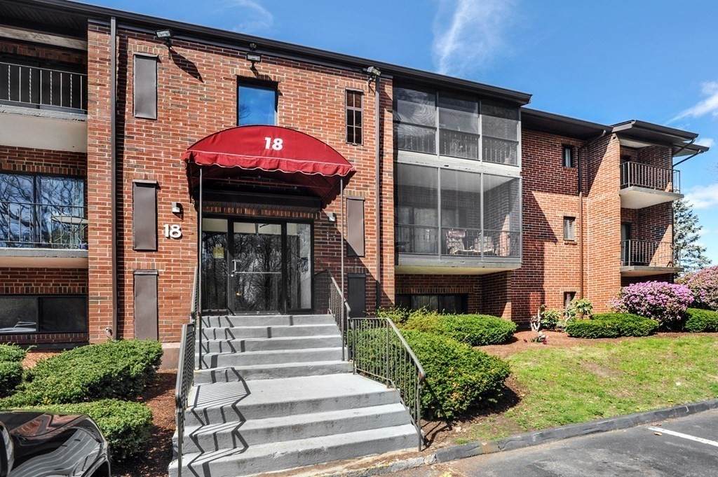 221 Oak St - Photo 1
