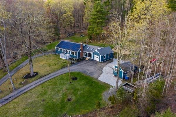 222 Green St - Photo 1