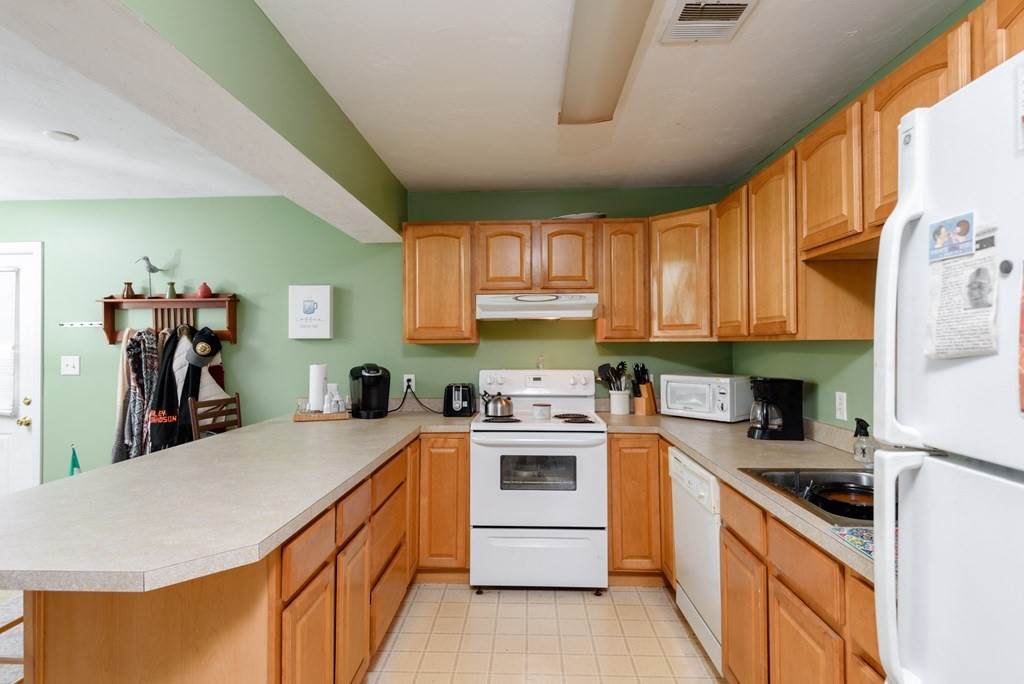 485 Nantasket Ave - Photo 1