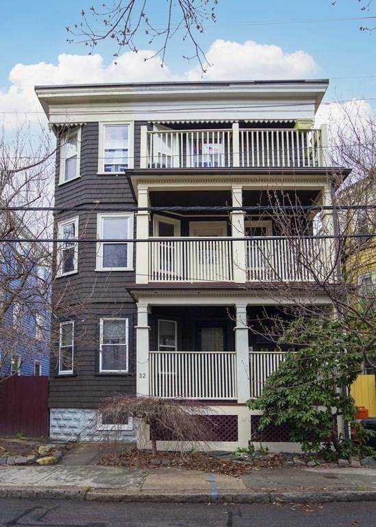32 Seven Pines Ave - Photo 1