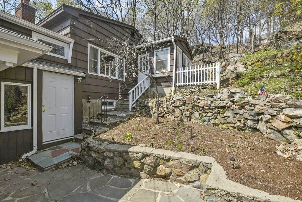 96 Franklin Ave - Photo 1