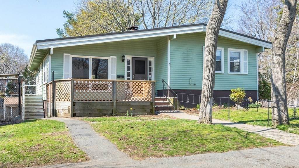 47 Bayview Rd - Photo 1