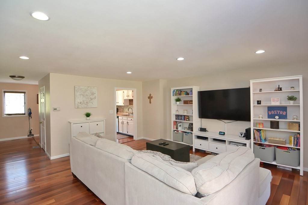 10 Country Hill Lane - Photo 1