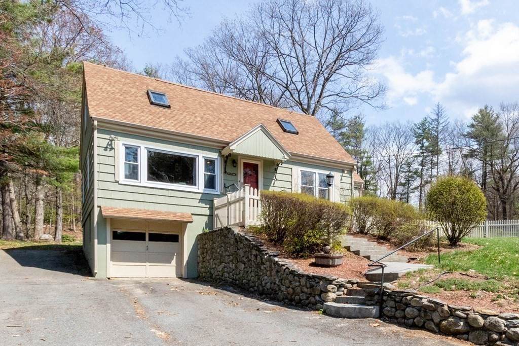 111 Electric Ave - Photo 1