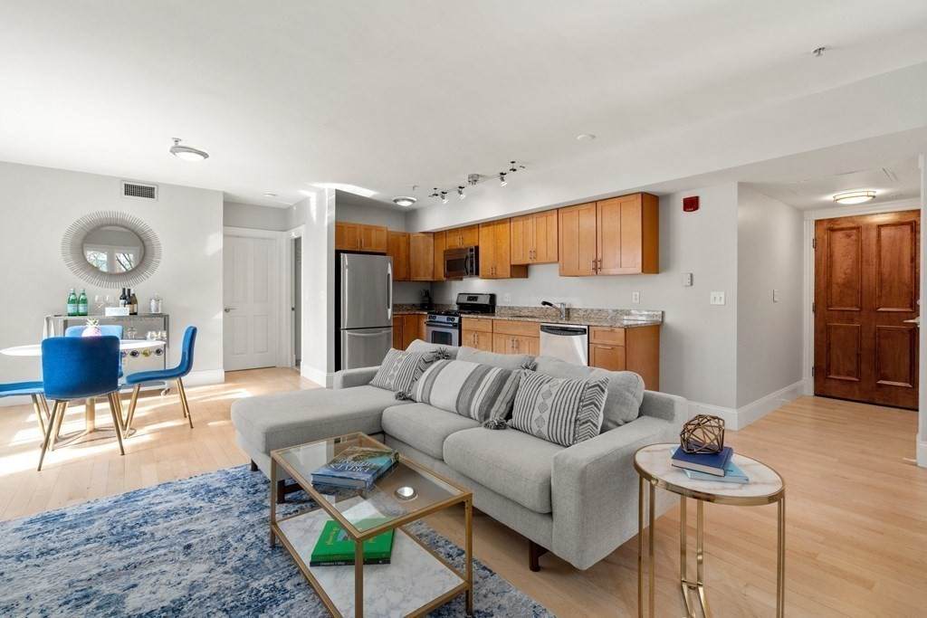 45 West Broadway - Photo 1