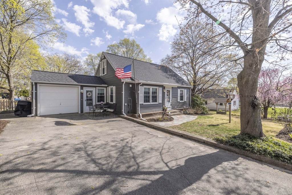 60 Walnut St - Photo 1