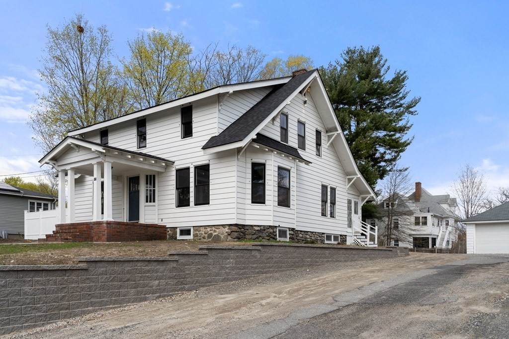 471 Prospect St - Photo 1