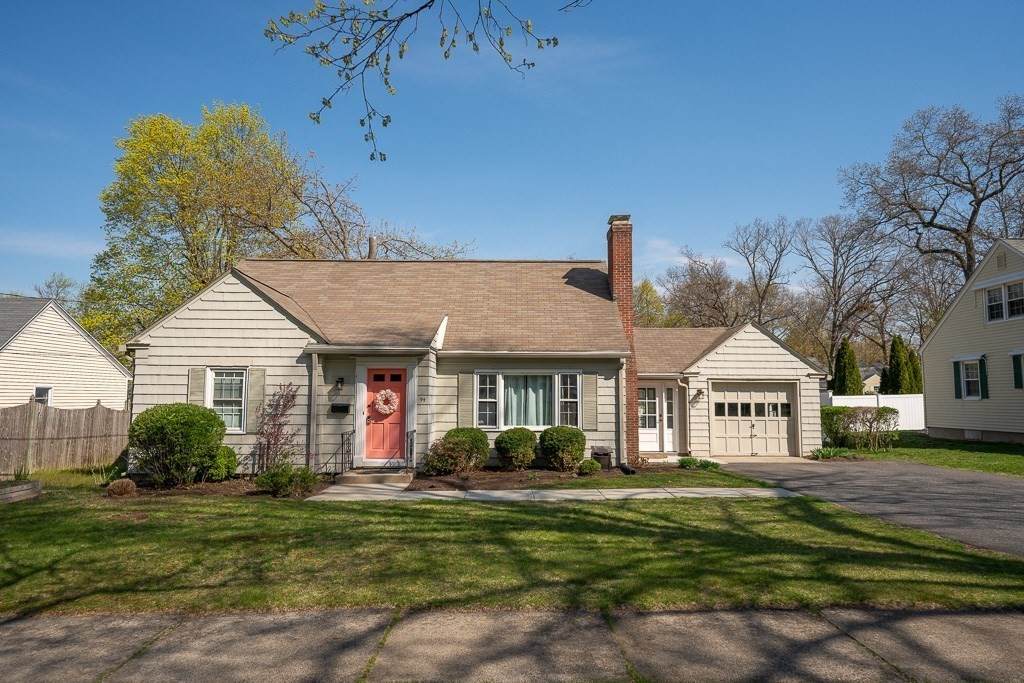 94 Fenimore Blvd - Photo 1