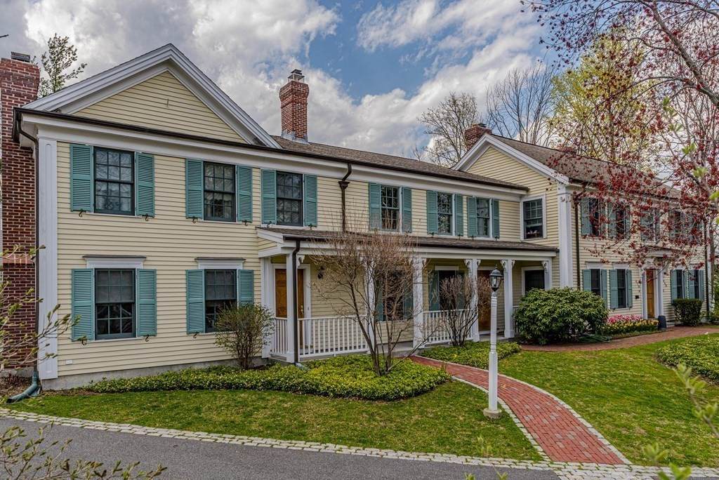 472 Belmont Street - Photo 1