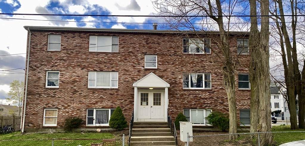511 Buffinton St - Photo 1
