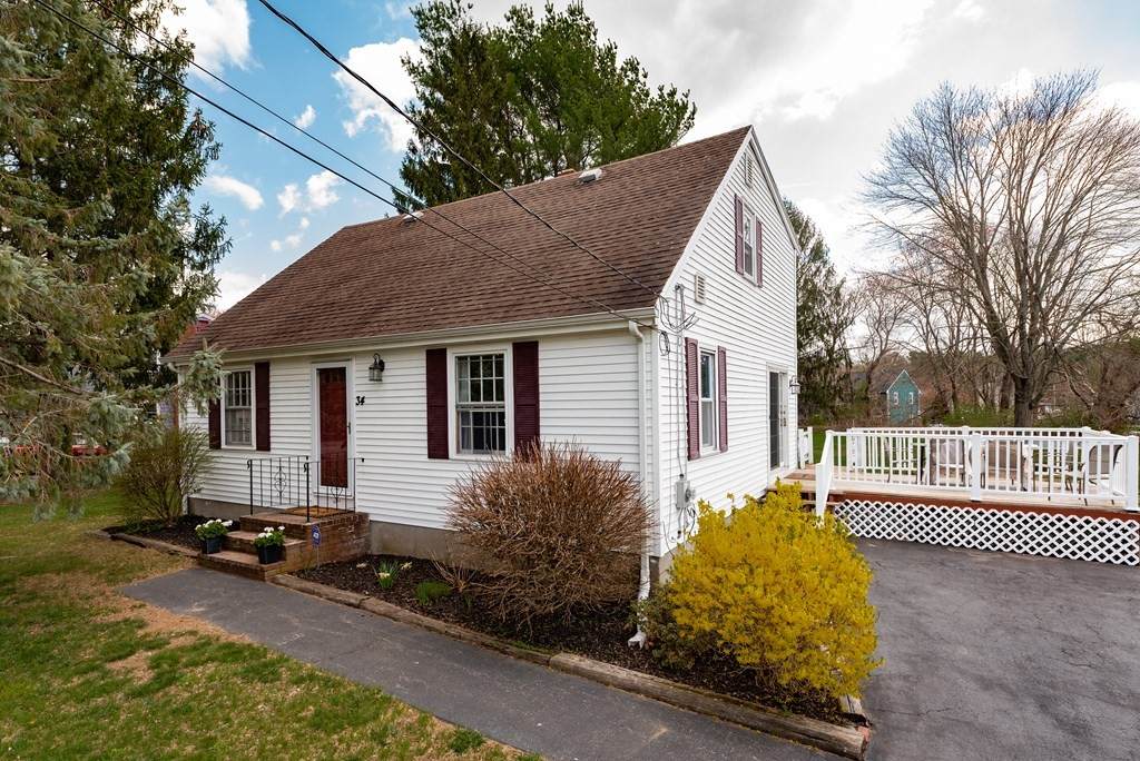 34 Pinehill St - Photo 1