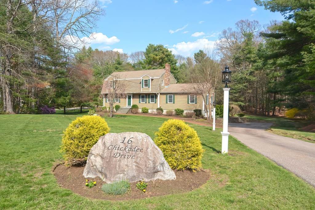 16 Chickadee Drive - Photo 1