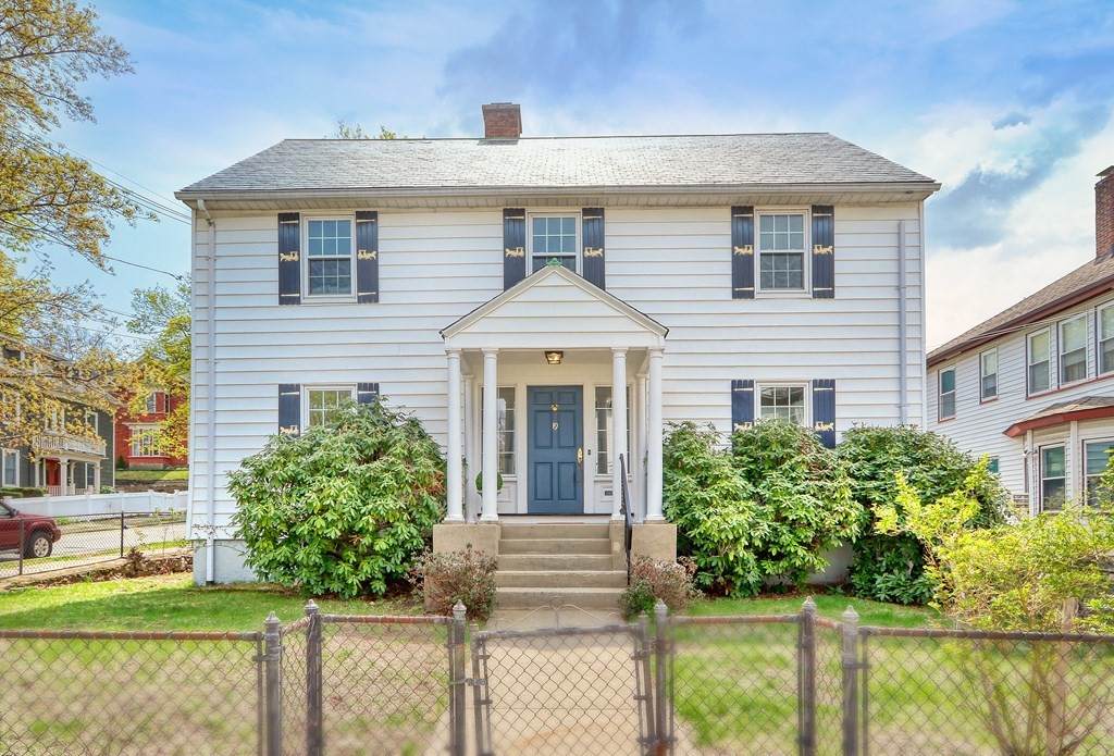 19 East Wyoming Avenue - Photo 1
