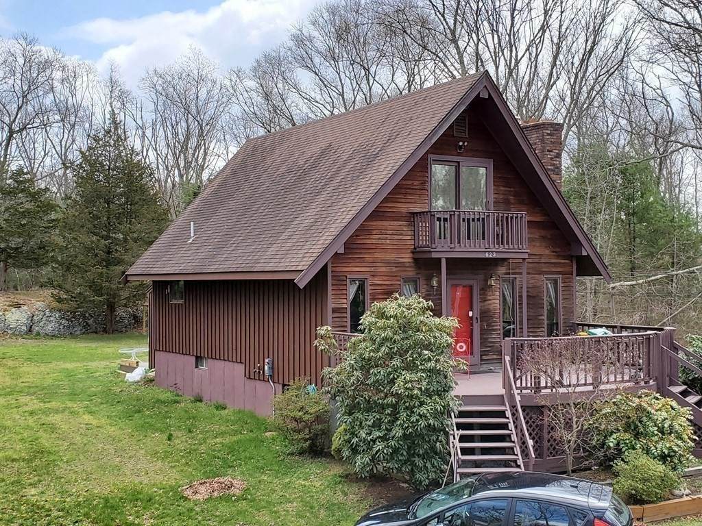 623 Hortonville Rd - Photo 1