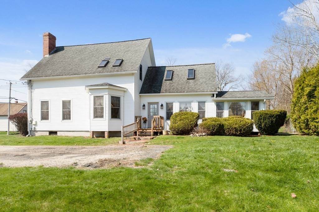 121 Mendon - Photo 1