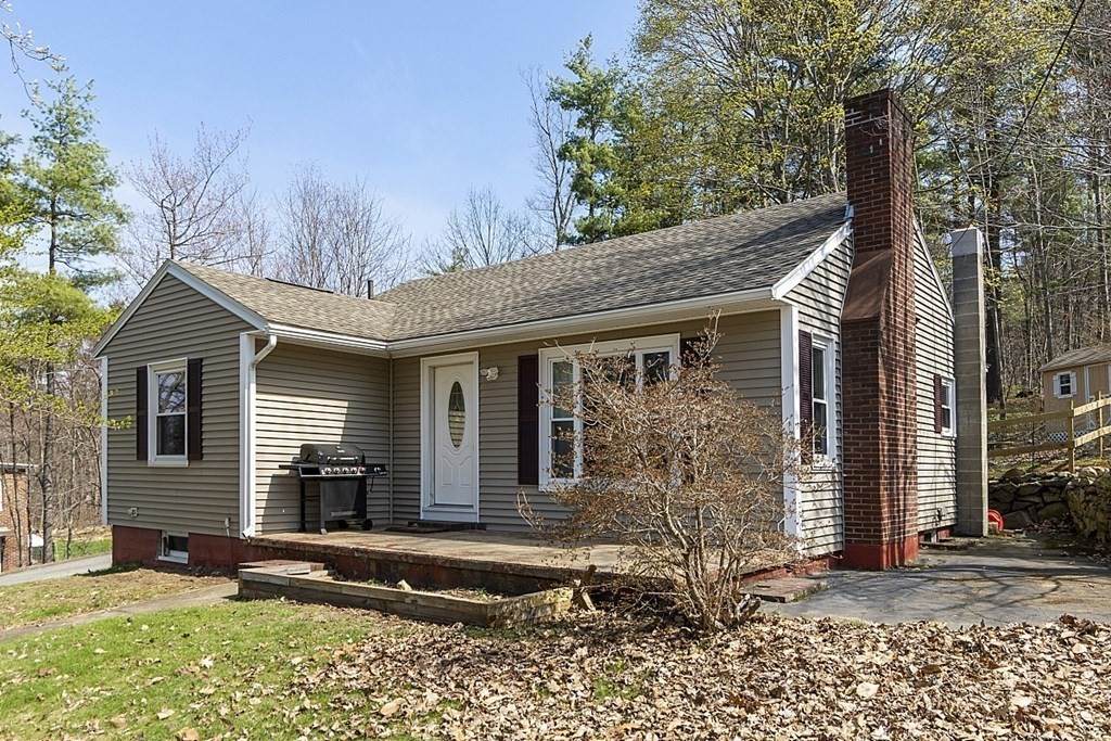 425 West St - Photo 1