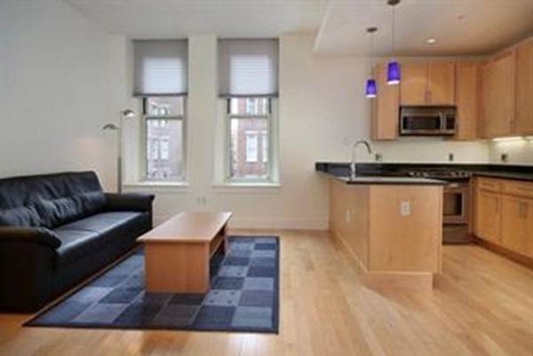 70 Lincoln St - Photo 1