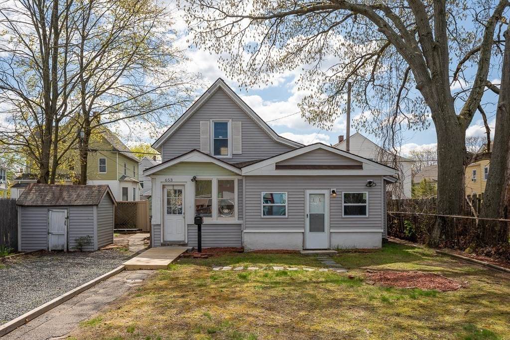 653 Carew St - Photo 1