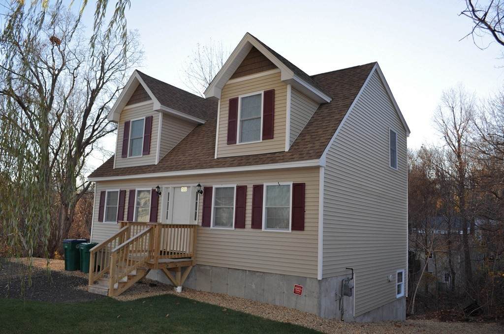 414 Ashburnham St - Photo 1