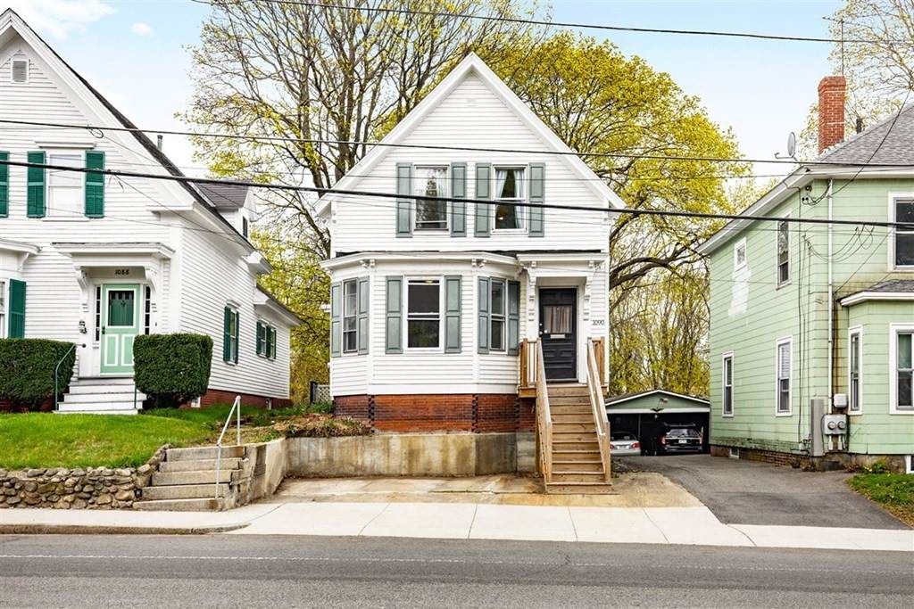 1090 Bridge St - Photo 1